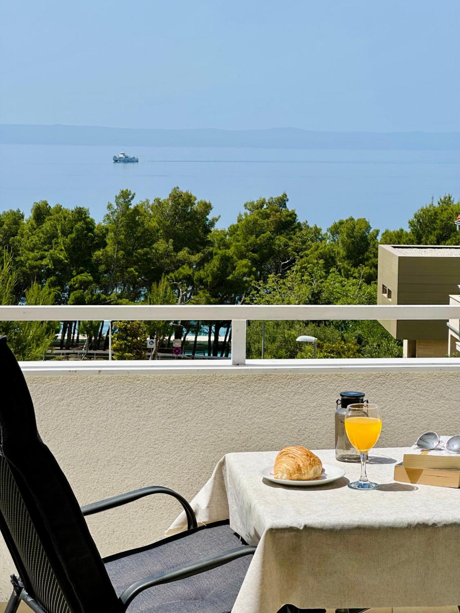Penthouse Studio With Sea View Makarska Exterior photo