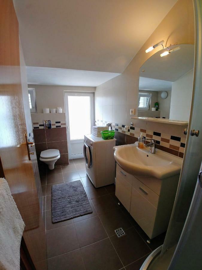 Penthouse Studio With Sea View Makarska Exterior photo