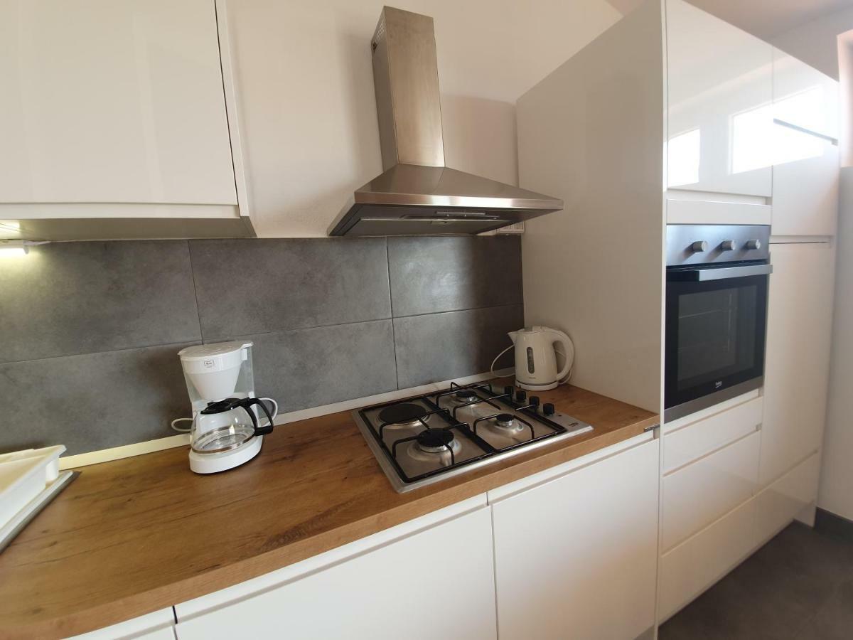 Penthouse Studio With Sea View Makarska Exterior photo